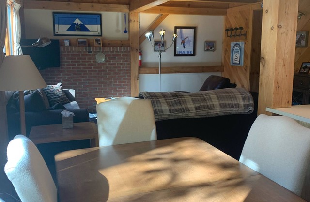 Cozy 2 chambres / 1 salle de bain Birchwood III Condo - Ski In / Ski Out - Emplacement incroyable!