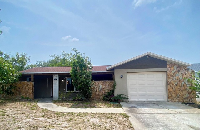 Cozy 2-bedroom 2-bath family-friendly house in charming Port Richey