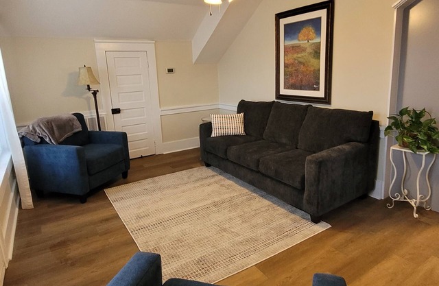 Cozy 2-bedroom apartment in lovely West Jefferson