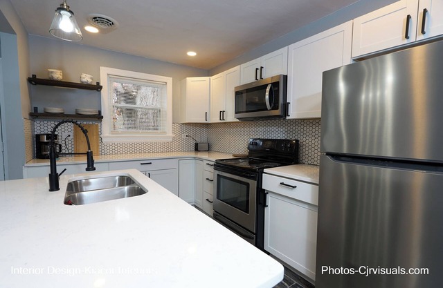 Cozy 2-bedroom apartment in charming Rocky Mount with WiFi, AC