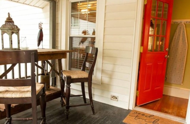 Cozy 2-bedroom bungalow in lovely Winston-Salem