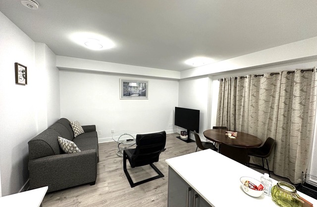 Cozy 2-Bedroom Condo with Parking in Niagara Falls