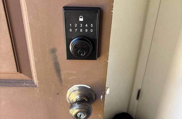 Cozy 2-bedroom condo with AC, WiFi in charming Palm Coast. 5 minutes to beach