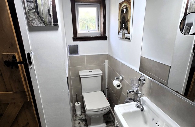 Cozy 2-Bedroom Cottage – Just outside of Holmfirth