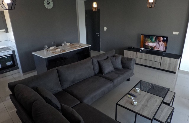 Cozy 2-bedroom apartment with AC and WiFi in brilliant Kyrenia District