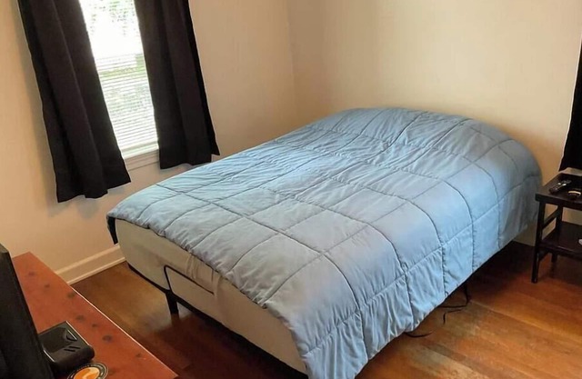 Cozy 2-bedroom house in charming Dayton with WiFi, AC