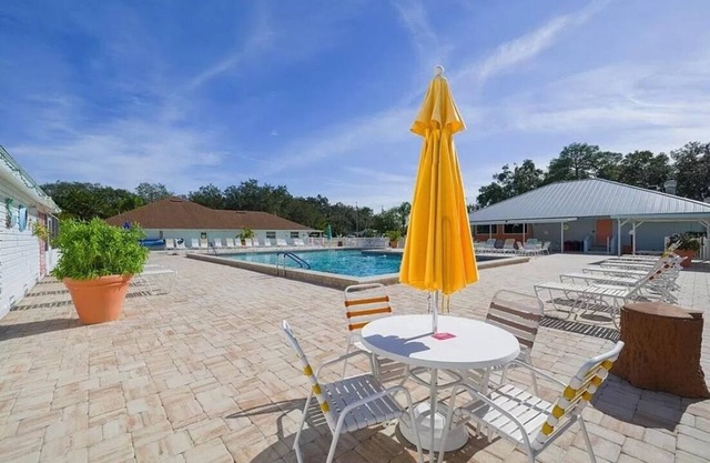 Cozy 2-Bedroom in Peaceful Saddlebag Lake Resort - Monthly Rental