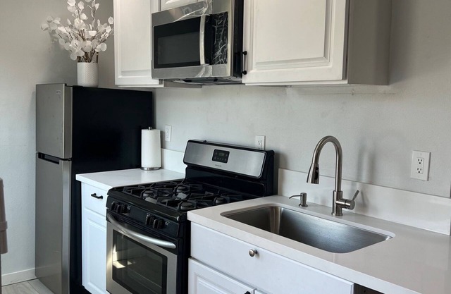Cozy 1 Bedroom- Retreat in Fullerton