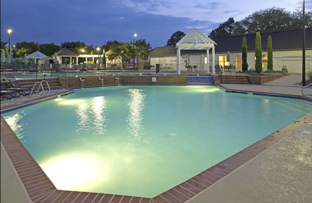 Cozy 2 Bedroom Suite at Historic Powhatan Resort