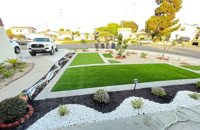 Cozy 2-bedroom loft in Central OC, pet friendly