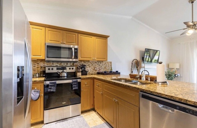 Cozy 2 bedroom Lakeview Villa|King & Queen Beds