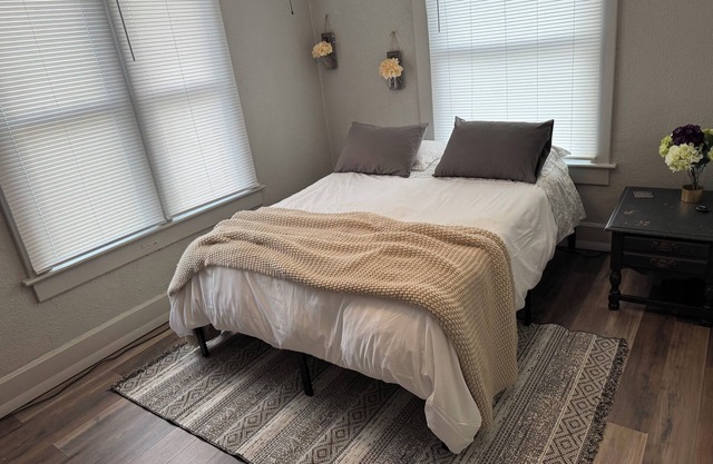Inviting 2Bedroom Space