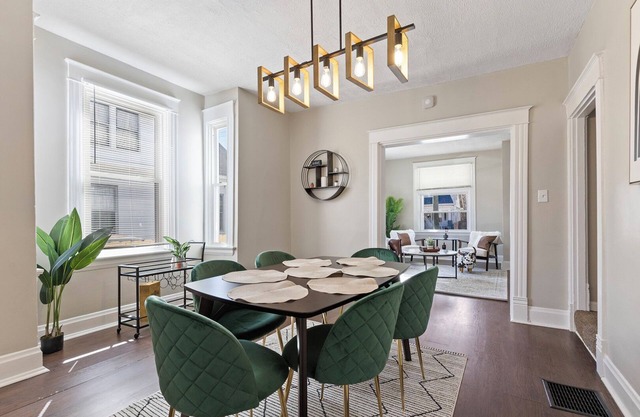 Cozy 2BD Home w/ Home Office and Parking!