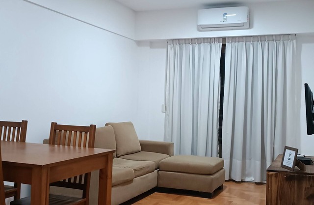 Cozy 2BR apartment in the heart of the city, ideal for city explorers!