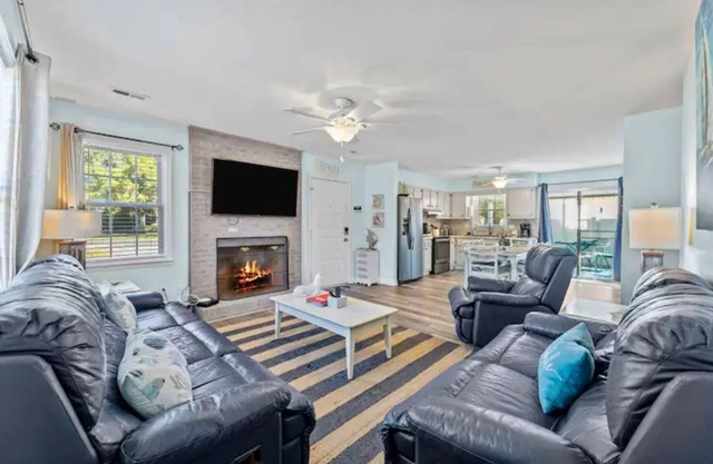 2 BR Beach House with Firepit - Walk to the Beach!