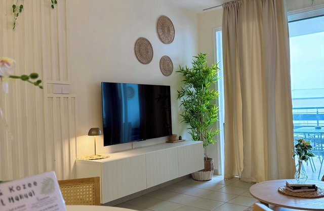 Cozy 2BR Beach Flat with Pool – Salt & Kozee