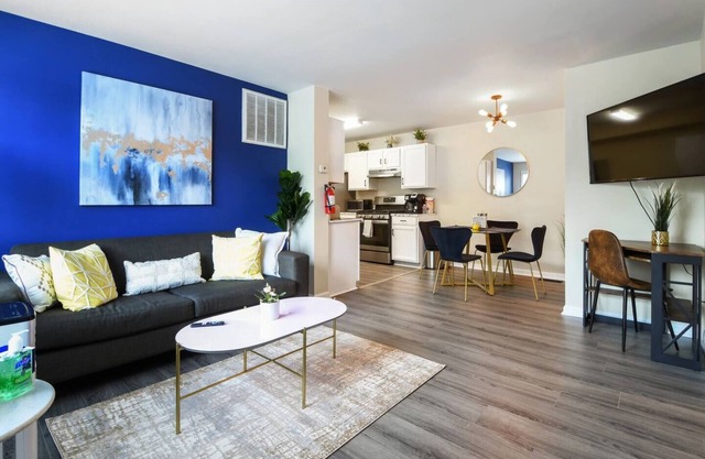 Cozy 2BR Modern Free Parking ! 30 min to NYC !