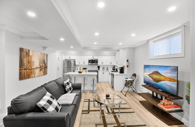 Cozy 2BR Retreat Nr Frenchman’s Bay | Free Parking