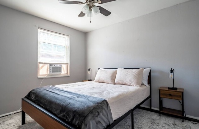 Charming 2-Bedroom Unit w/ Workspace + W/D