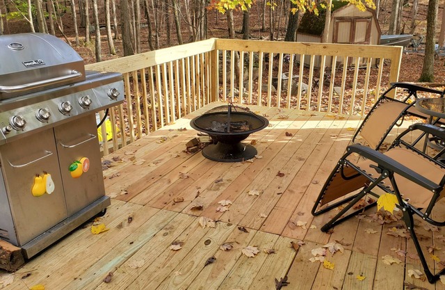 Cozy 3-bedroom chalet in charming Bushkill with WiFi, Ski, nature, mountain