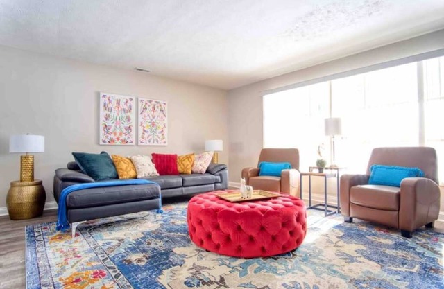 Cozy 3 Bedroom Home - Close To Everything Downtown