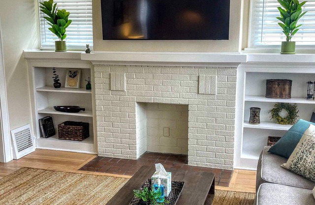 Cozy "3" Bedroom Home I Shorewood