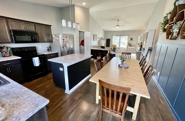 Cozy 3 Bedroom Home - 10 min from IU's campus & downtown Bloomington