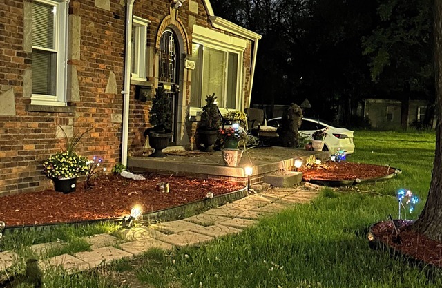 Cozy 3-bedroom house with WiFi, AC in historic Detroit north rosedale park