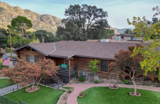 Cozy 3-Bedroom Log Cabin in beautiful Kernville with WiFi, AC