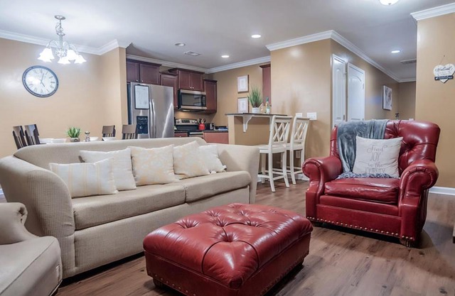 Cozy 3 BR 2.5 BA Escape near Charleston