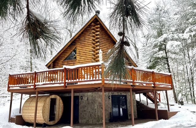 Cozy 3bd, 2ba +loft floor + sauna for family and friends