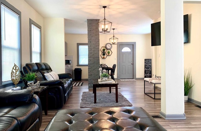 Charming 3BR Minutes From Falls & Casino on the US side!