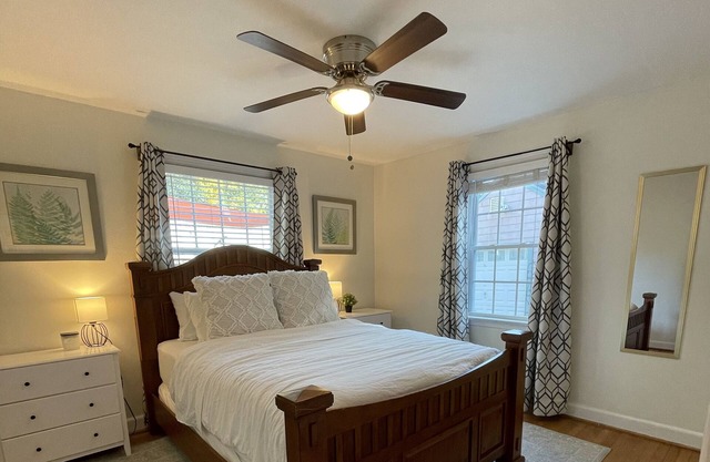 Cozy 4-bedroom house in Norfolk Riverfront Neighborhood