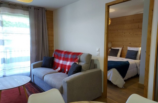 Appartement cosy 4* pied de pistes avec balcon et parking à Valmorel