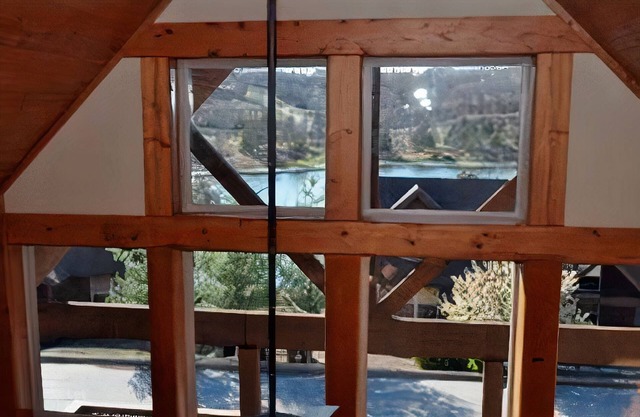 Cozy 4BD Chalet with loads of fun and laughter