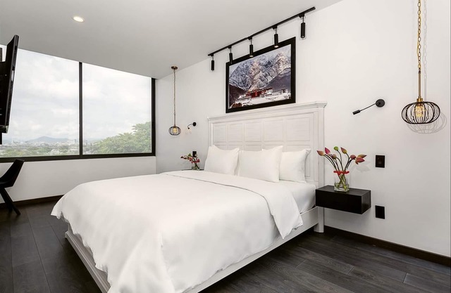 Cozy 4BR Luxury Han River Side Danang City