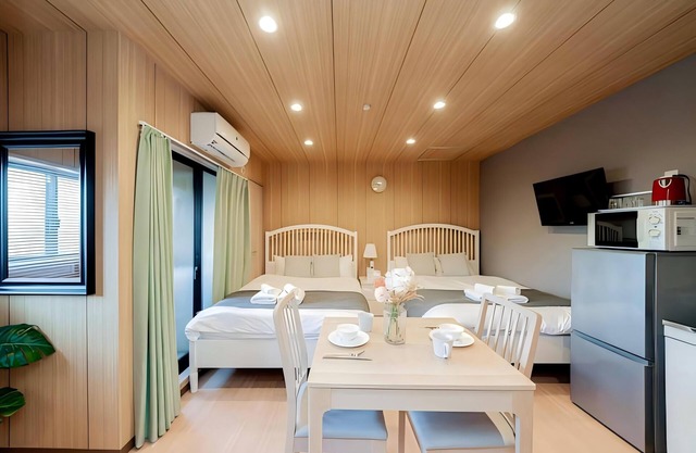 Cozy 6 - guest Japanese - themed stay. Great facilities. Private & comfy.