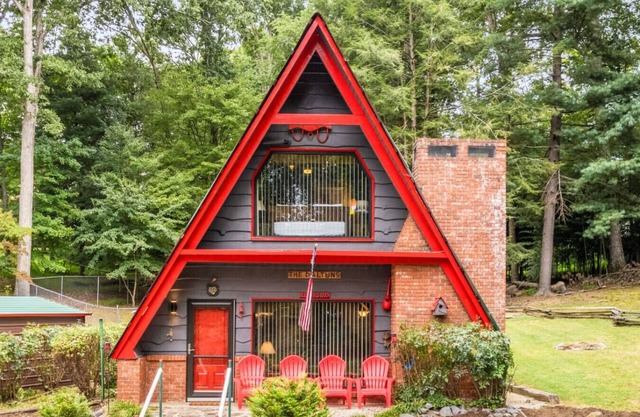 Daltun's Ranch | Cozy A Frame 15 min to Asheville