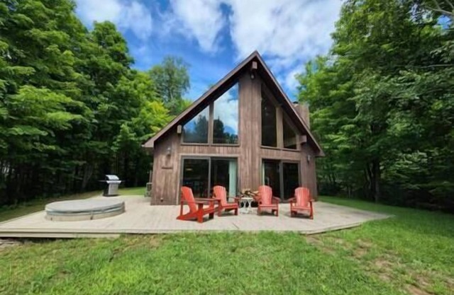 Cozy AFrame Cabin w/ Hot Tub overlooking Titus Mtn