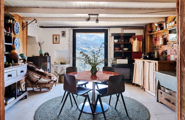 Rustic & fireplace & Jaccuzi & dog friendly