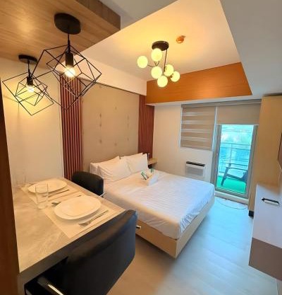 Cozy and Classy Monaco Suite Mt Arayat View