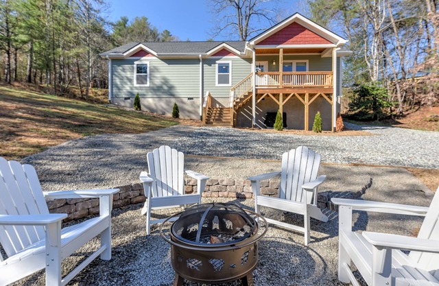 "Brand New" Cozy Haven Perfect for Friends & Family!