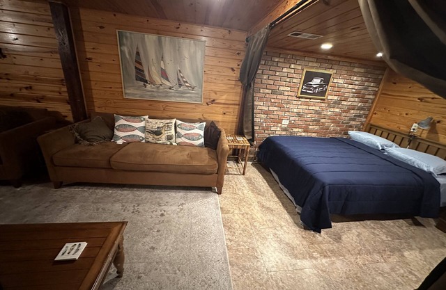 Cozy and convenient rental near the beach!