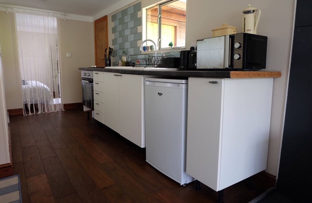 Cozy and Peaceful Cabin 15 Mins From Lyme Regis