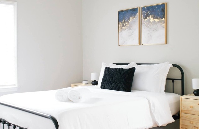 Charming Cozy Studio | Cottage Hill