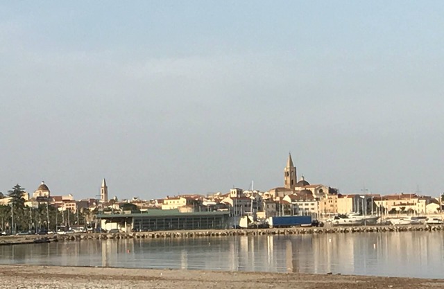 bel appartement à quelques pas de la mer et du centre