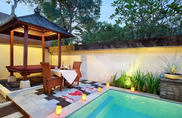 Villa de luxe confortable et spacieuse d'une chambre à Jimbaran avec piscine privée