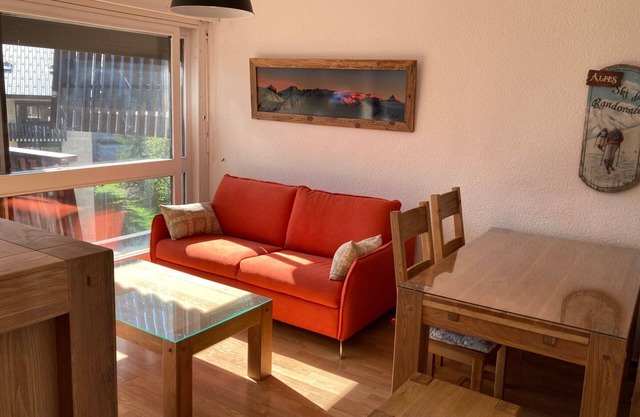 Appartement accueillant au pied des pistes avec balcon et cuisine équipée