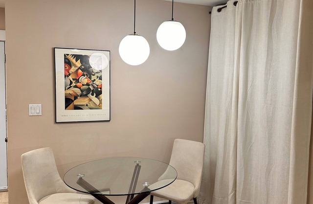 cozy apartment in Dorval