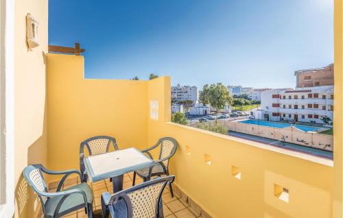Cozy Apartment In Roquetas De Mar